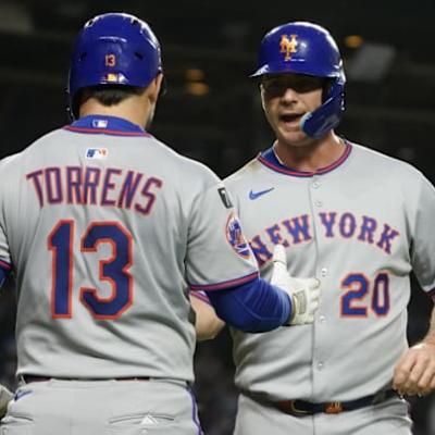 Mets desatan ofensiva y arrancan la serie a los Cachorros para mantenerse firmes en la pelea por el comodín