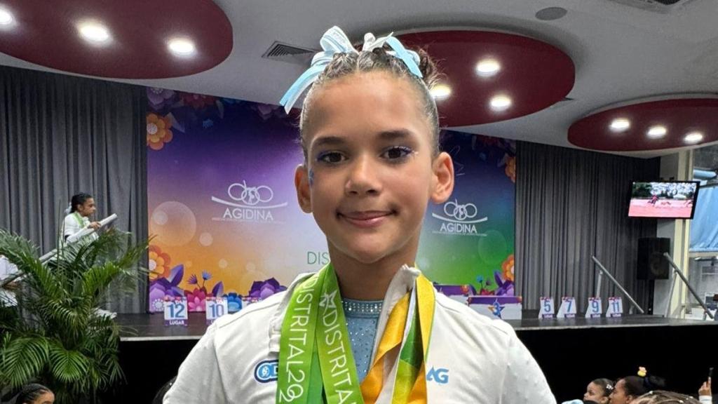 La juvenil gimnasta Coral Caamaño conquista 5 medallas de oro en el Nacional de Gimnasia nivel 6