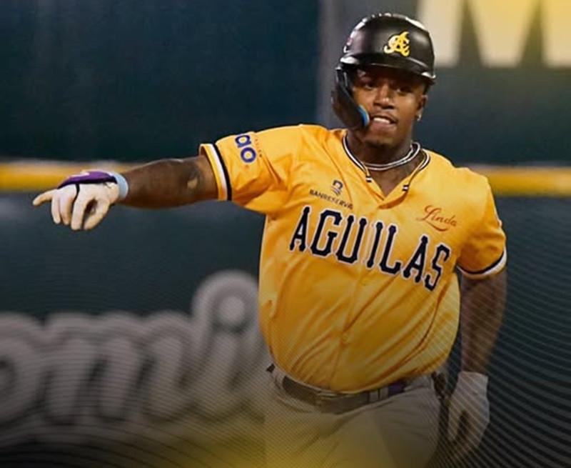 Aguilas-vs-Estrellas