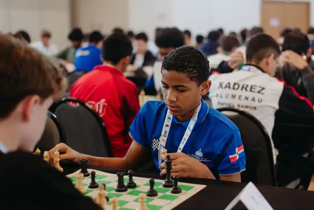 Angel-Lara-Gana-dos-Medallas-de-ORO-Brasil-2025