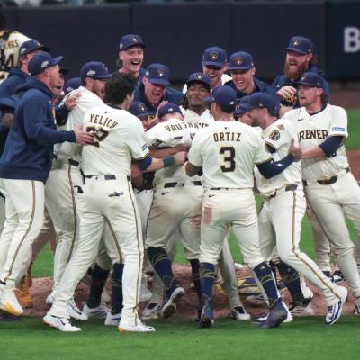 Brewers espantan todos los fantasmas: vencen 3-1 a los Cubs y avanzan a la Serie de Campeonato NL