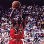 Otra reliquia de Michael Jordan rompe récord: una camiseta alcanza los 14 millones de dólares