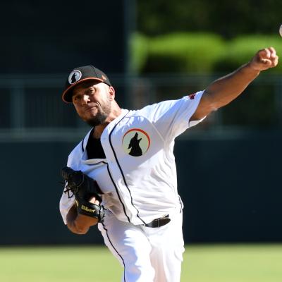 Los Gigantes del Cibao refuerzan su bullpen con el zurdo Clayton Andrews