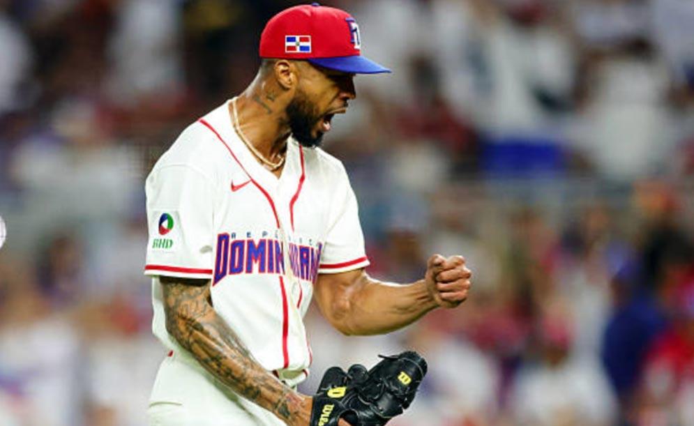 cristopher-sanchez-pitcher-dominicana