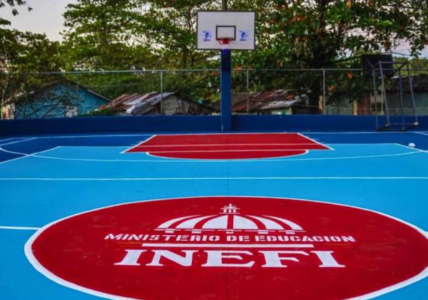 INEFI entrega 48 canchas remozadas en todo el país en solo dos meses