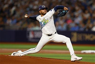 Freddy-Peralta-abridor-rays-sm-2026