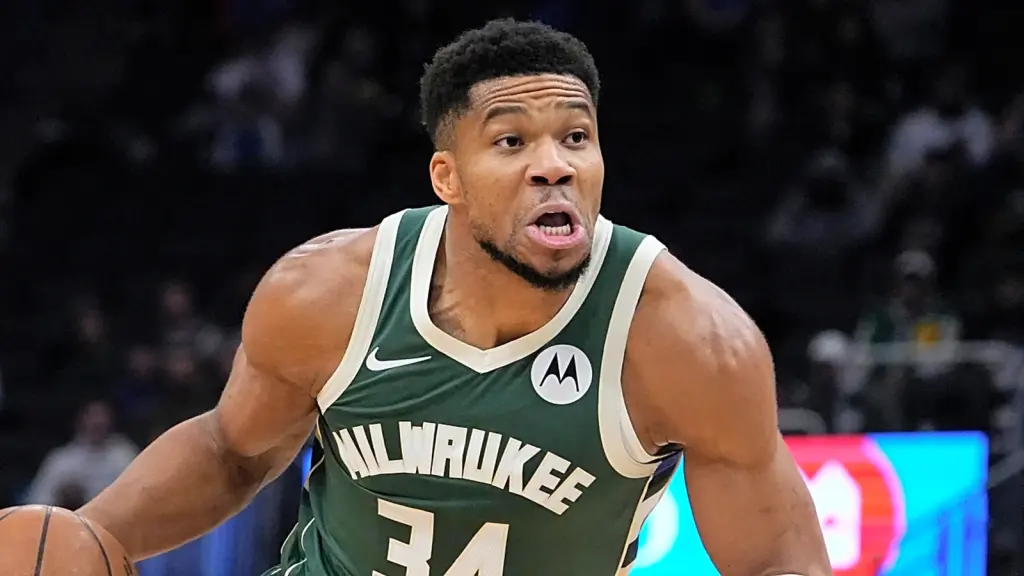 NBA: Giannis Antetokounmpo enfrenta baja de dos a cuatro semanas por esguince en pantorrilla