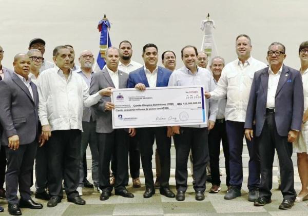 Gobierno dominicano completa entrega de cerca de 900 millones de pesos para atletas rumbo a Santo Domingo 2026