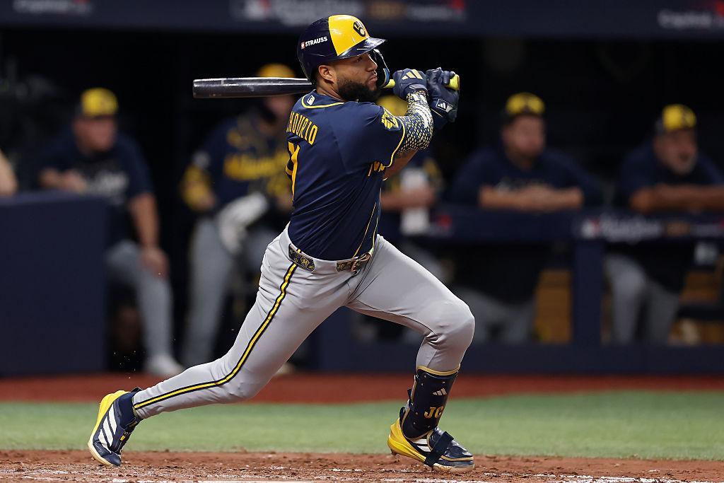 jackson-chourio-milwaukee-brewers-sm-2026