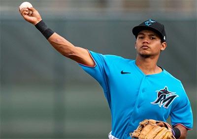 Javier-Sanoja-Guante-de-Oro