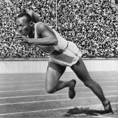 Jesse Owens: cuatro oros en Berlín 1936 que dan por tierra con la propaganda nazi