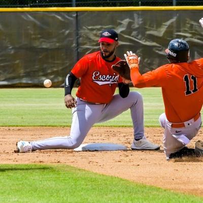 Leones del Escogido inauguran su pretemporada con triunfo sobre Toros del Este