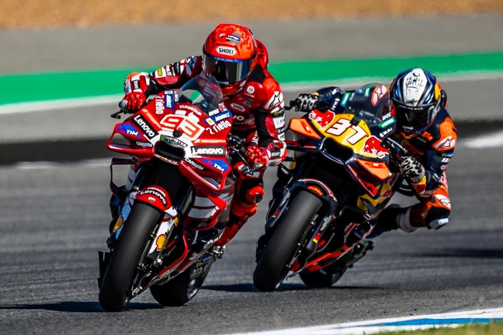 marc-marquez-pedro-acosta