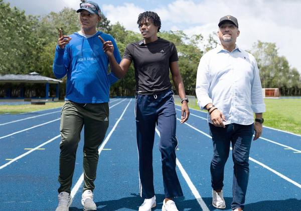 Marileidy Paulino ratifica calidad de la nueva pista del INEFI en San Francisco de Macorís