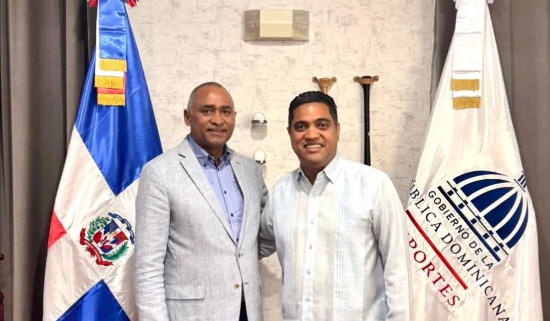 Ministro-Cruz-salinas-peravia