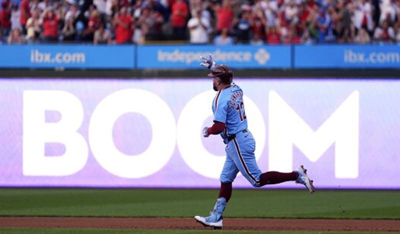 Phillies-Kyle-Schwarber-2
