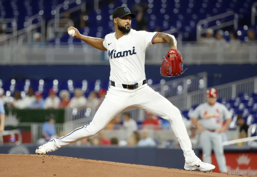 Sandy Alcántara brilla con 9 ponches en victoria de los Marlins 6-2 sobre los Cardenales