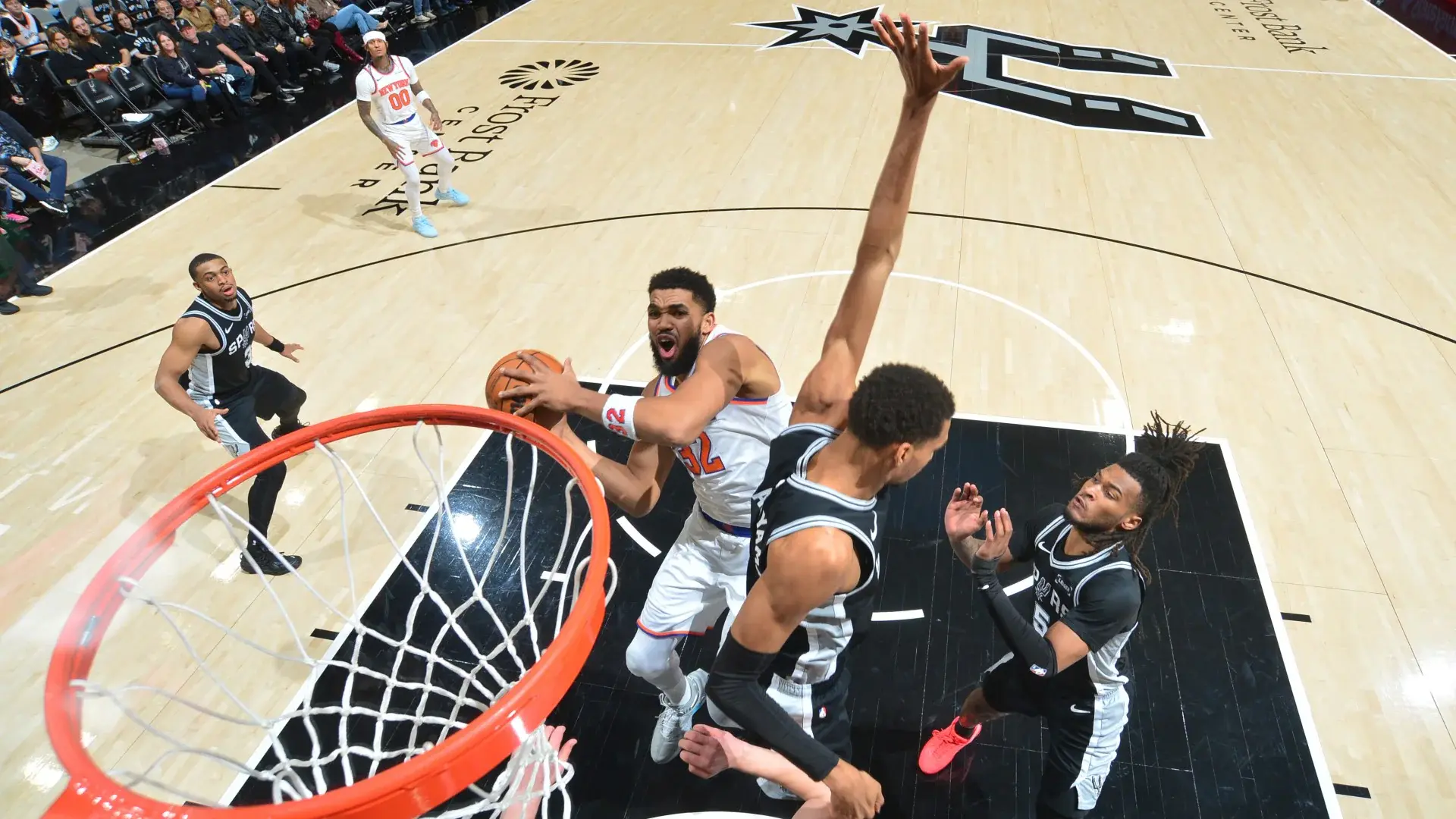 spurs-vs-knicks-2