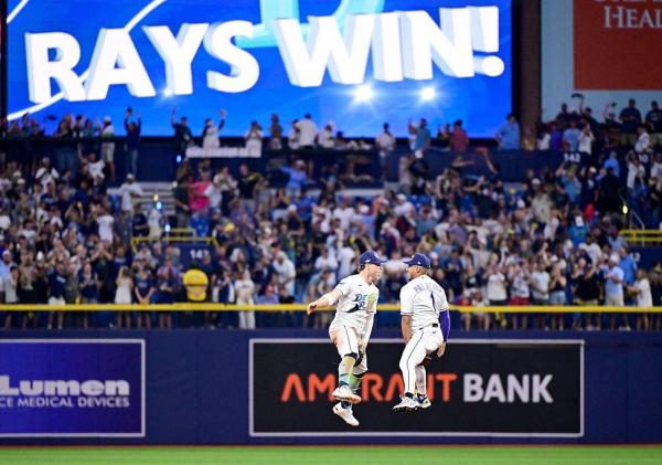 Rays conquistan el banderín de la Americana y van a la SM con Freddy Peralta y Junior Caminero como protagonistas