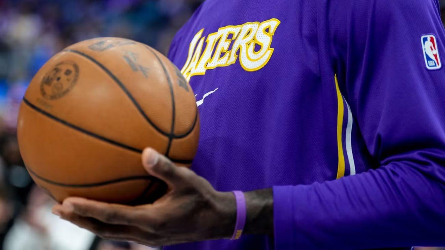 venta-los-angeles-lakers