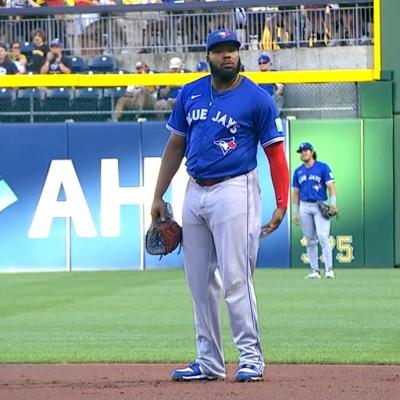 Vladimir Guerrero Jr. abandona juego por rigidez en el tendón de la corva