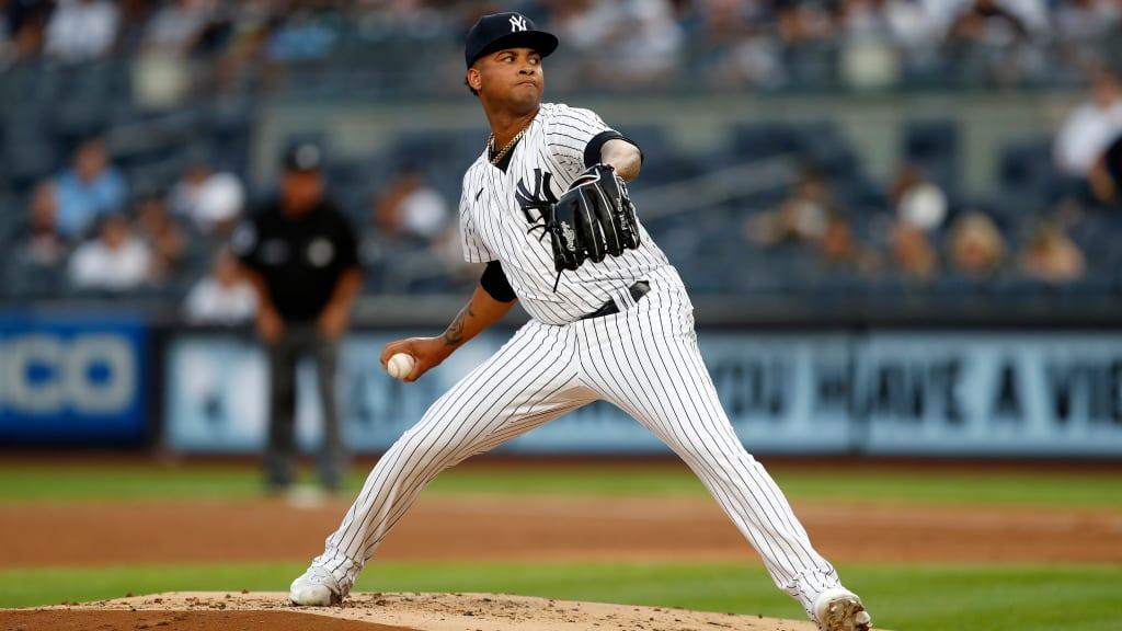 luis-gil-pitcher-yankees