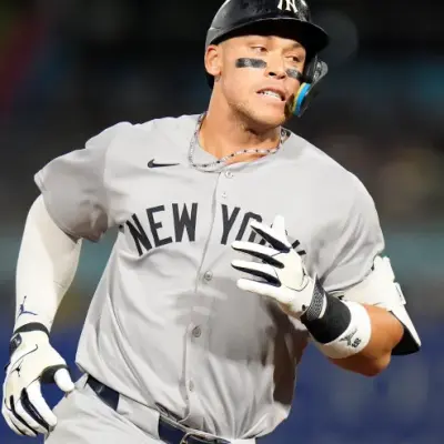 Yankees empatan récord de la franquicia con 9 jonrones en victoria 13-3 sobre Rays